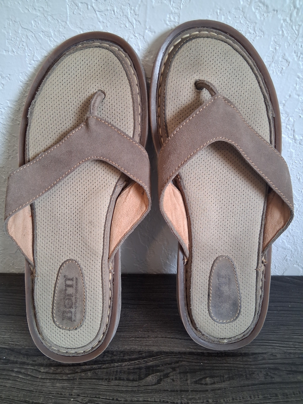 Born Handcrafted Footwear Mens Leather Suede Flip Flop Sandals Size 13 Brown